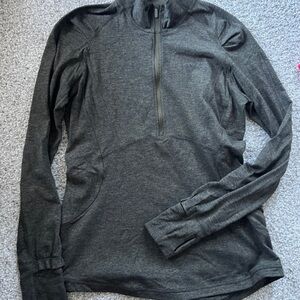 Lululemon Extra Mile 1/2 Zip
Heathered Utilitarian / Black